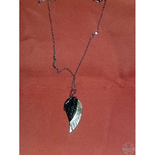 pendentif aile sculptée - Nacre de perle + Chaine - 1,5