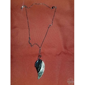 pendentif aile sculptée - Nacre de perle + Chaine - 1,5